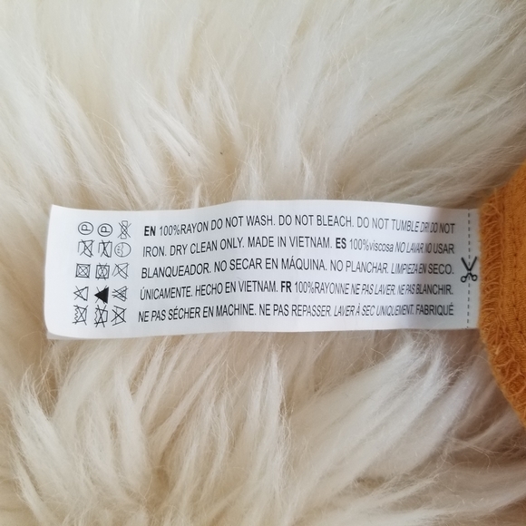 Forever21 | Yellow shortsleeve rayon blouse (S/P) - Picture 6 of 10